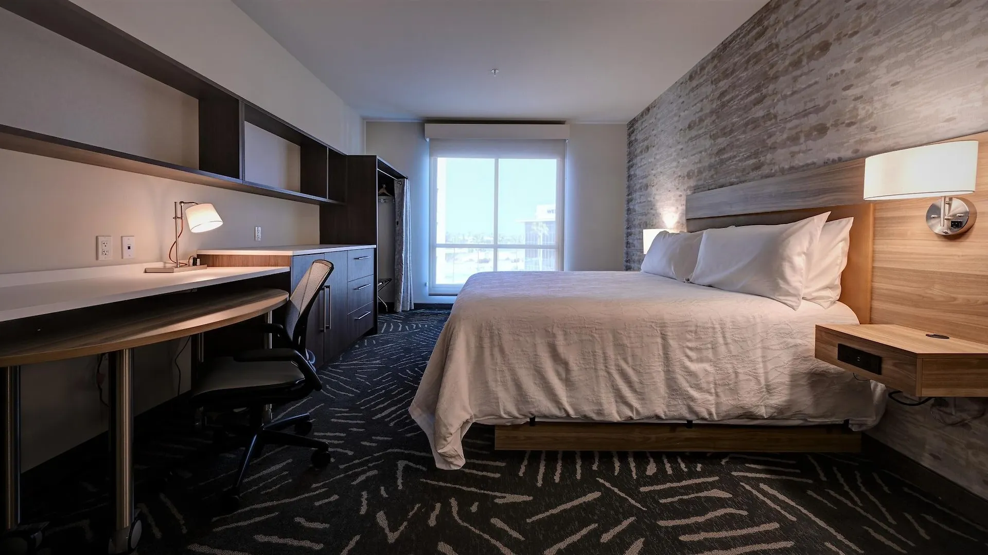 Home2 Suites By Hilton Anaheim Resort 3*,